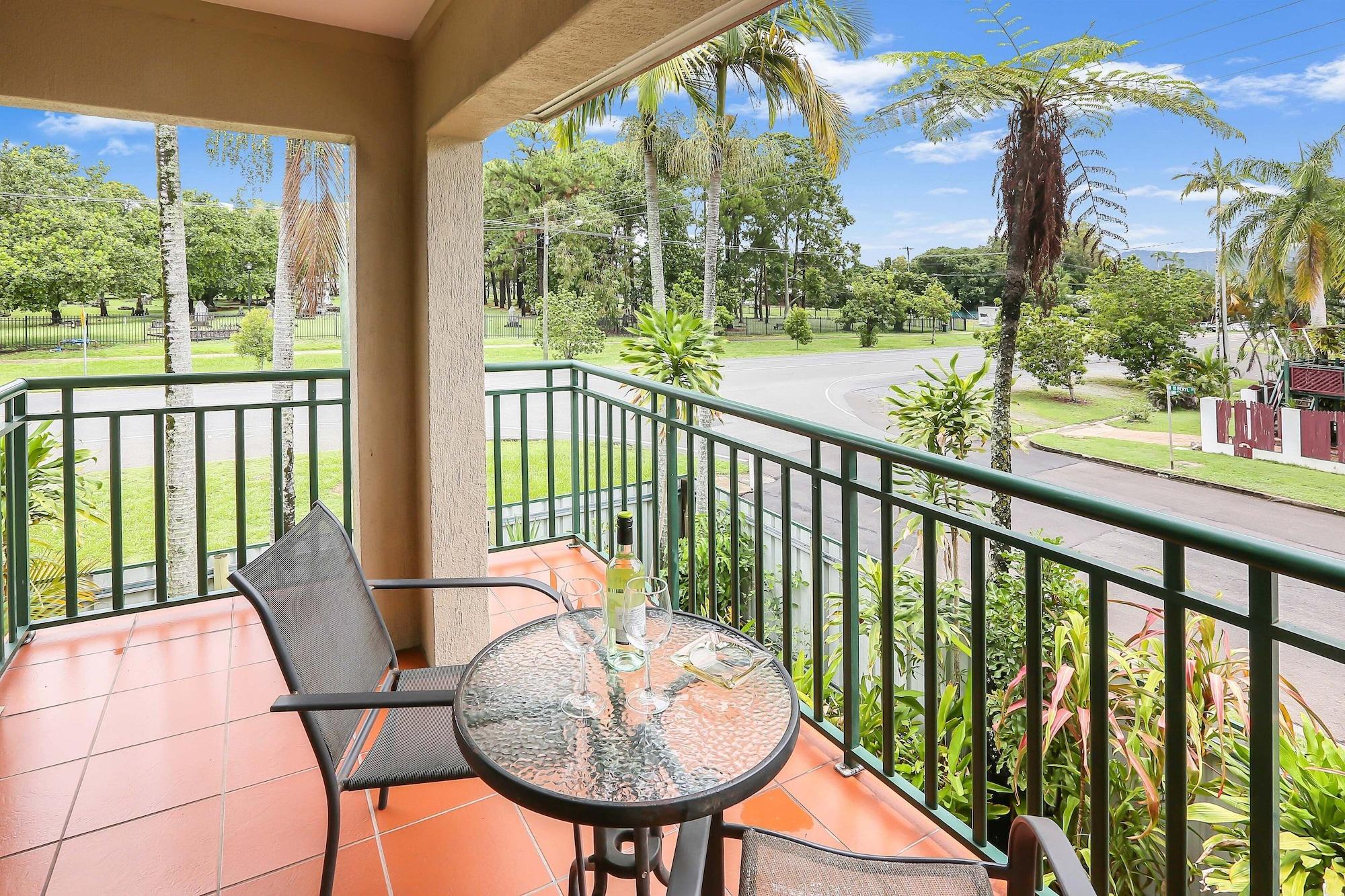 Koala Court Holiday Apartments Cairns Kültér fotó